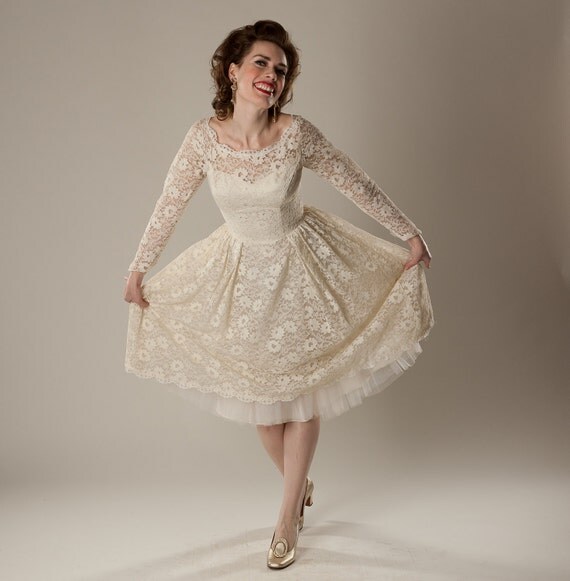 RESERVED Vintage 1950s Lace Wedding Dress Cream Sleeves Lorrie Deb Union Made Bridal Fashions