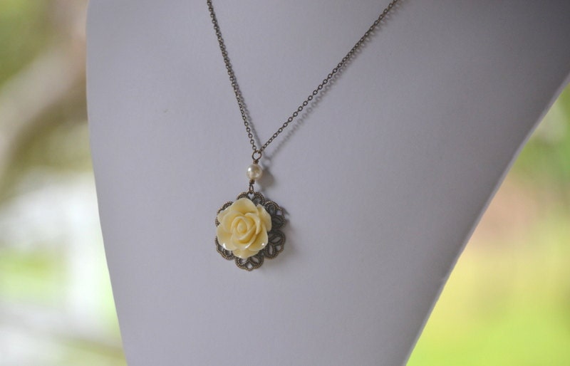 Vintage Style Bridal Necklace - Ivory Rose and Ivory Swarovski Pearl Necklace in Antique Brass Jewelry Gift for Her. Free Shipping.