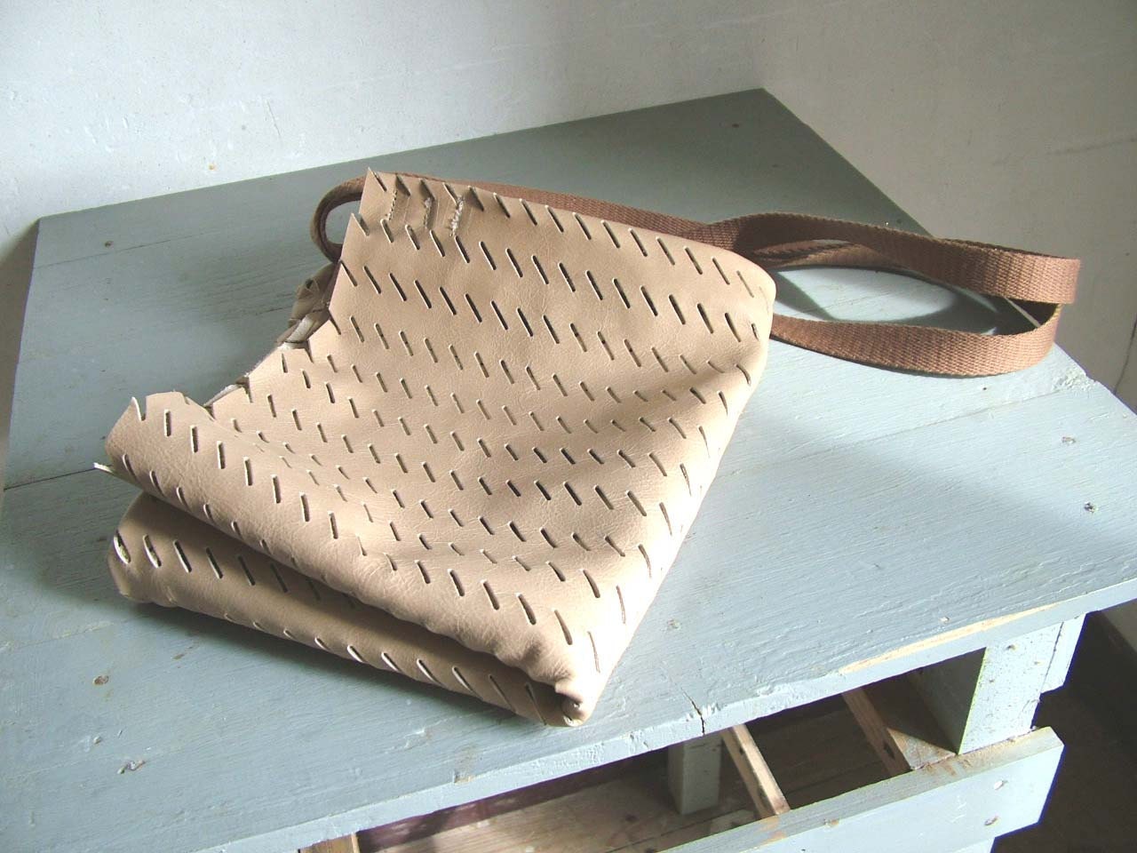 Natural Tote in Perforated Leather - Basic Holiday Essential