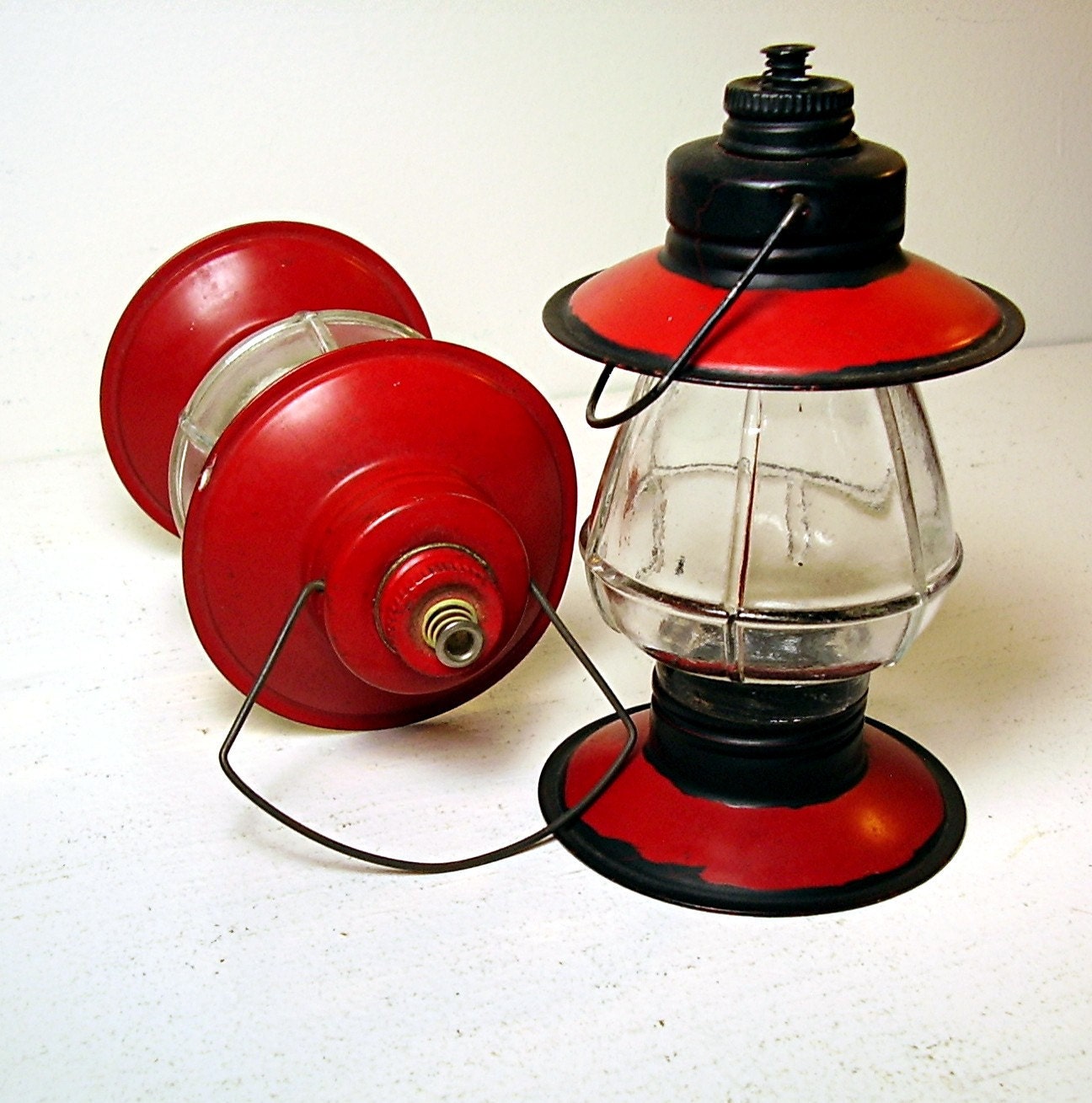 Vintage Toys, 1930s, Miniature Lanterns, Collectibles, Candy Containers, Red, Black, Tin, Oil Lamps