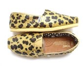 The Goldie - Cheetah Print on Gold Glitter TOMS