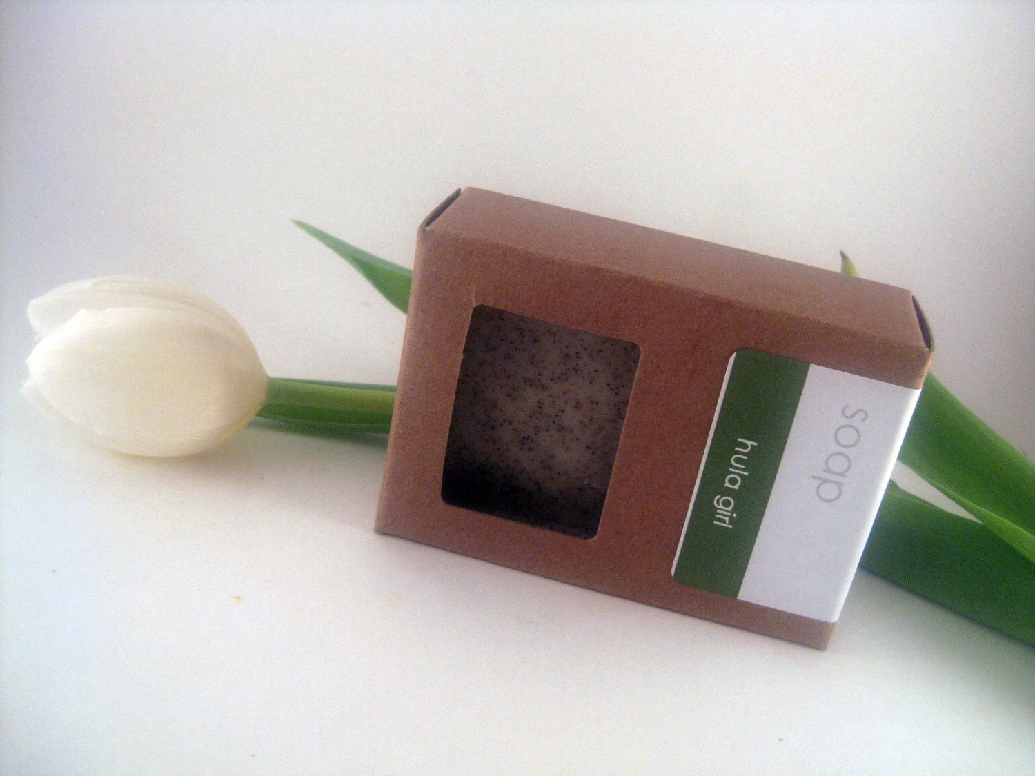 Handmade Soap Bar - VEGAN Hula Girl Tropical Sea Kelp Soap with Macadamia Nut Oil