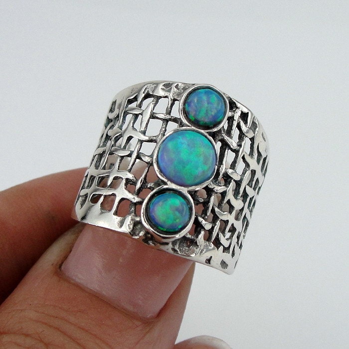 Stunning Handcrafted Sterling Silver Opal Ring size 7.5  (h 142b)
