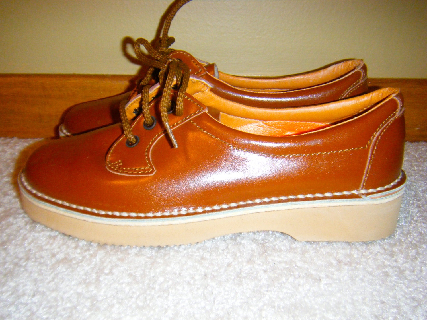 Cute Preppy Brown Lace up Oxfords size 6
