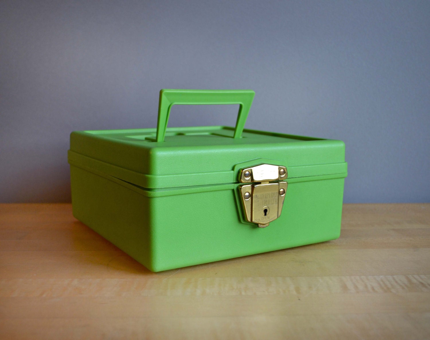 Vintage Porta File in Lime Green