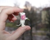 Felt toy, mini needle felted mouse, miniature mouse, pink flower, natural wool toy, felt mouse