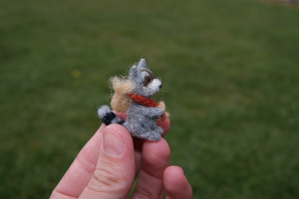 Needle felted raccoon miniature - wild animals