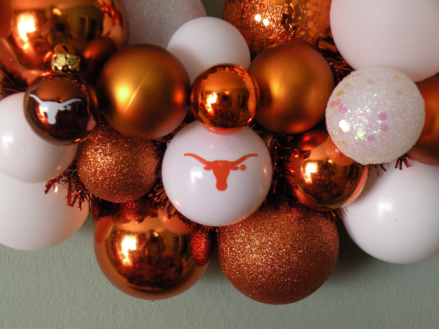 TEXAS LONGHORNS Ornament Wreath