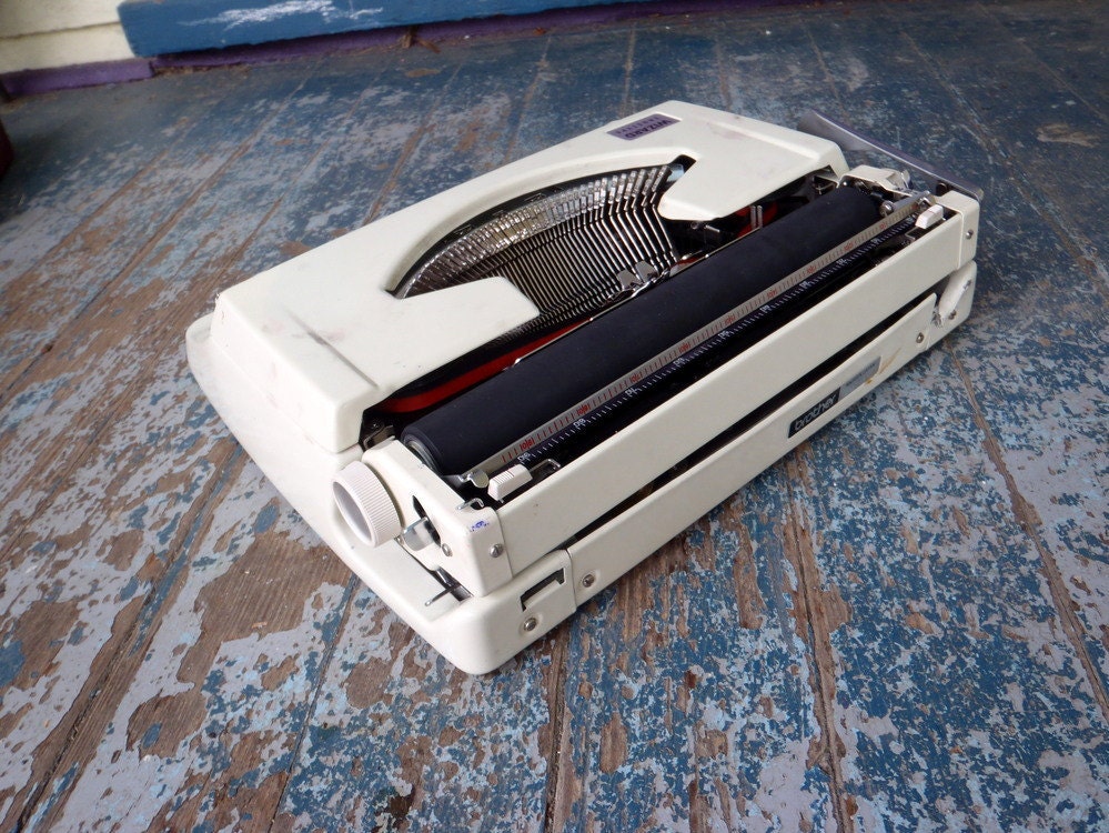 Petite Metal Typewriter Portable Vintage with Case FINE WORKING ORDER