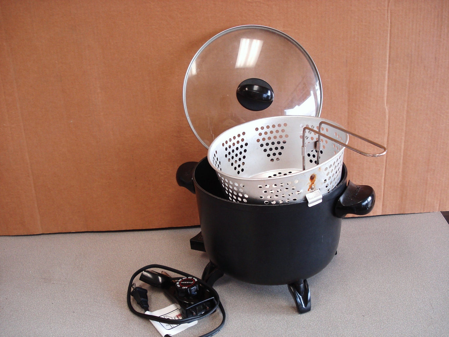 Vintage Electric PRESTO Deep Fryer Dutch Oven. by npebaysale