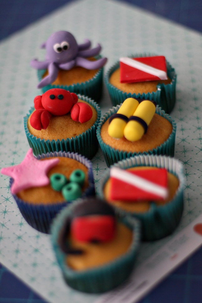 Scuba Under the Sea Creatures Fondant Cake or Cupcake Decorations for A Special Scuba Lover
