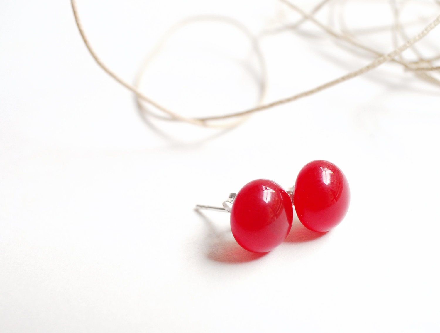 Glass earring studs Red Glossy