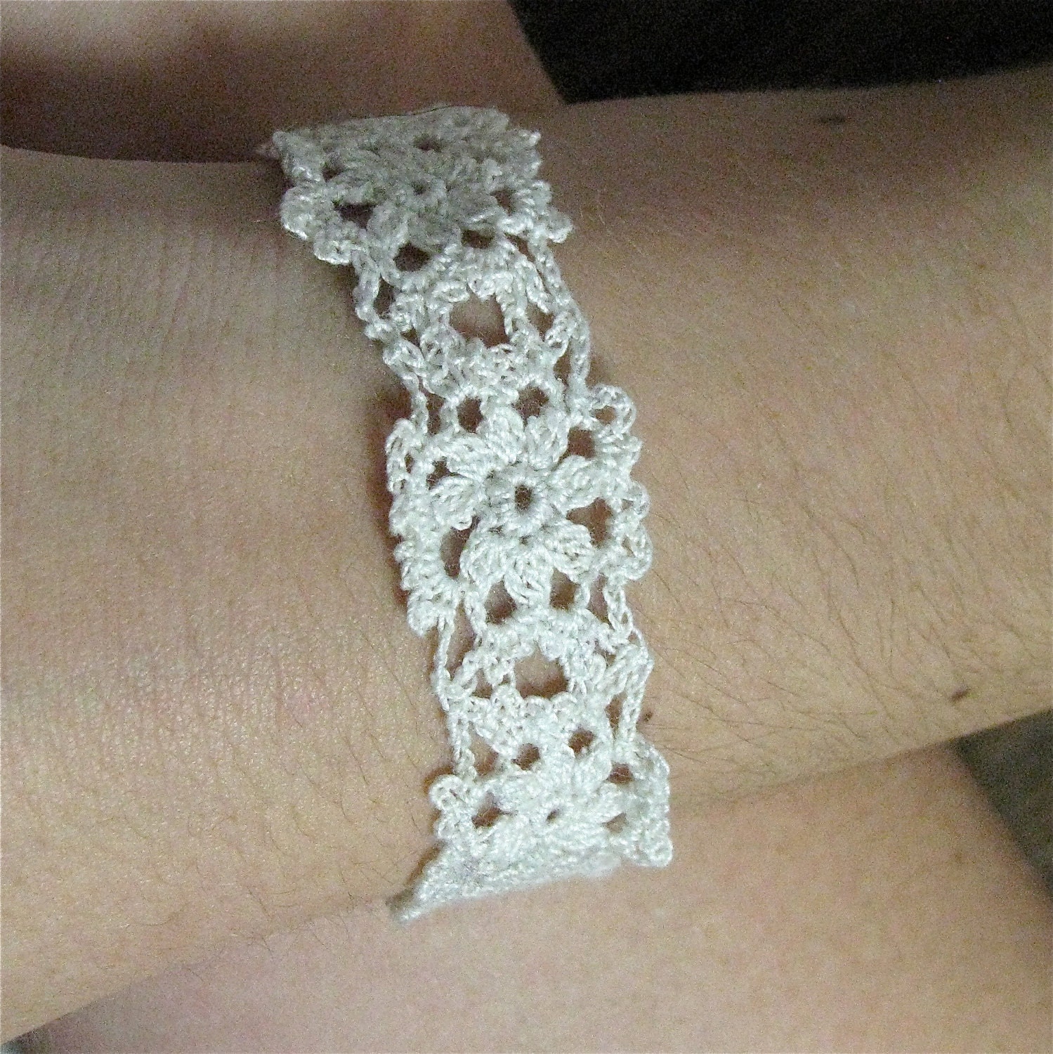 Feminine Spring Celtic Flower Crocheted Bracelet - FREE SHIPPING
