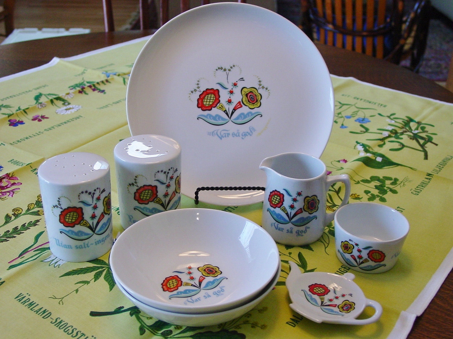 Scandinavian,Swedish Berggren Dishes Var sa God Creamer,Sugar,Bowls,Plate,Salt,Pepper,Teabag Rest