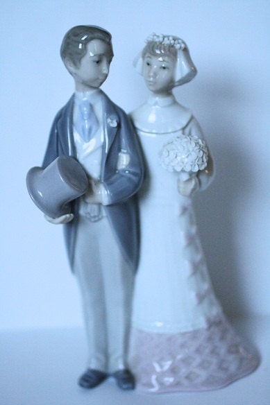 Vintage Lladro wedding figurine 4808 retired wedding cake topper
