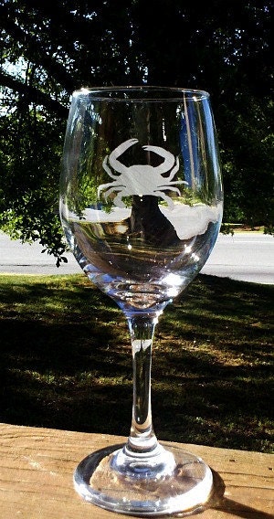 Maryland Blue Crab Etched Wine Glass by markeddesign on Etsy