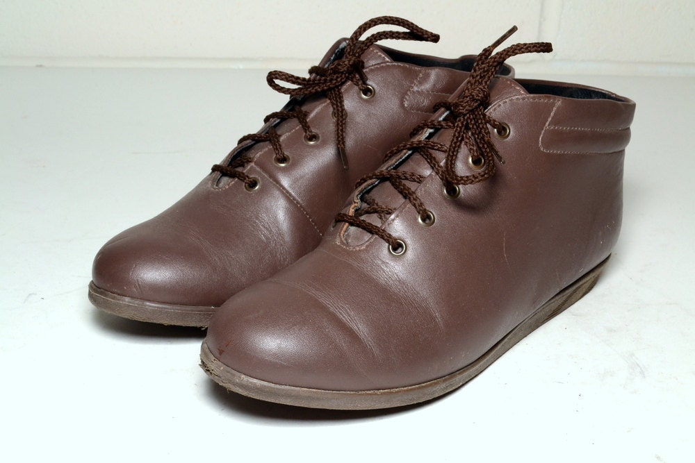 Size 7 Soft Spot Women's grey boot