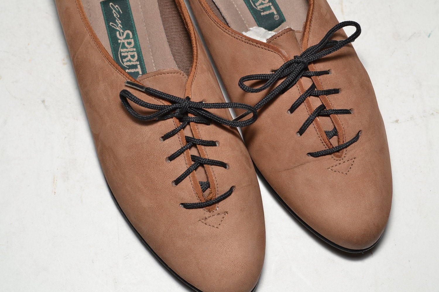 Easy Spirit Tan Suede Woman Shoes Size 7