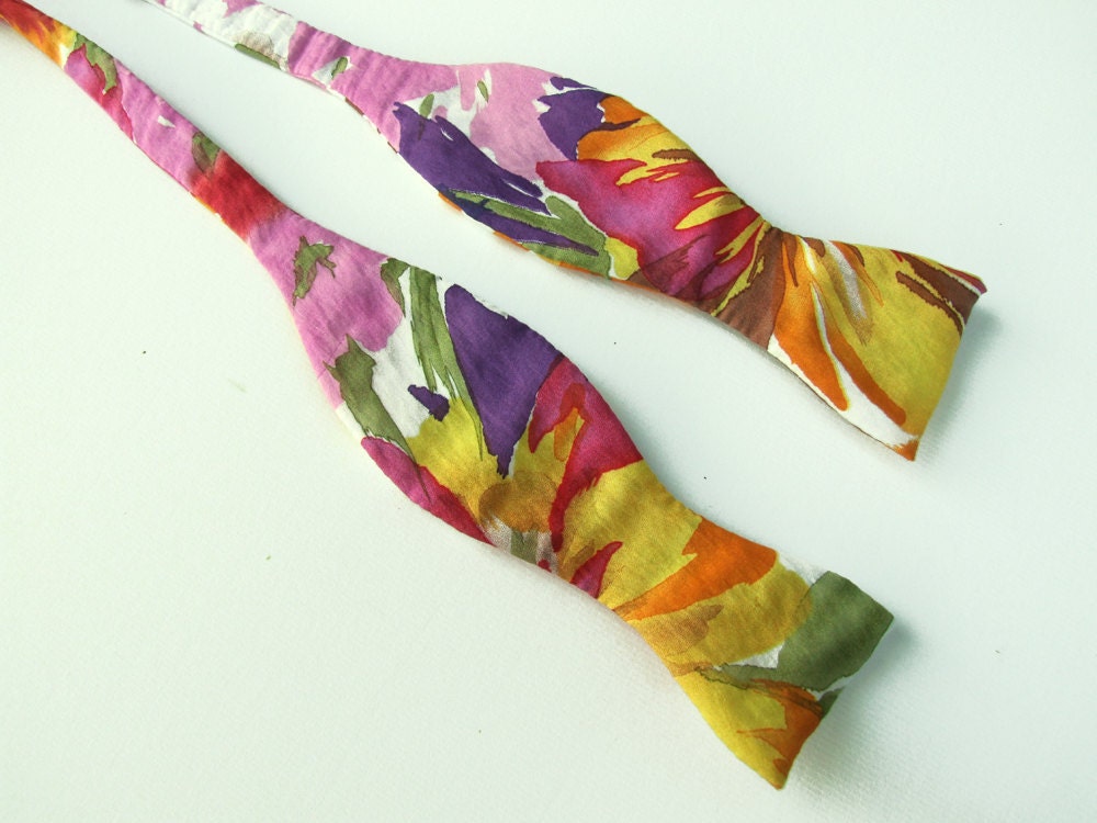 Bow Tie, in colourful print fabric, self tie, freestyle for men.