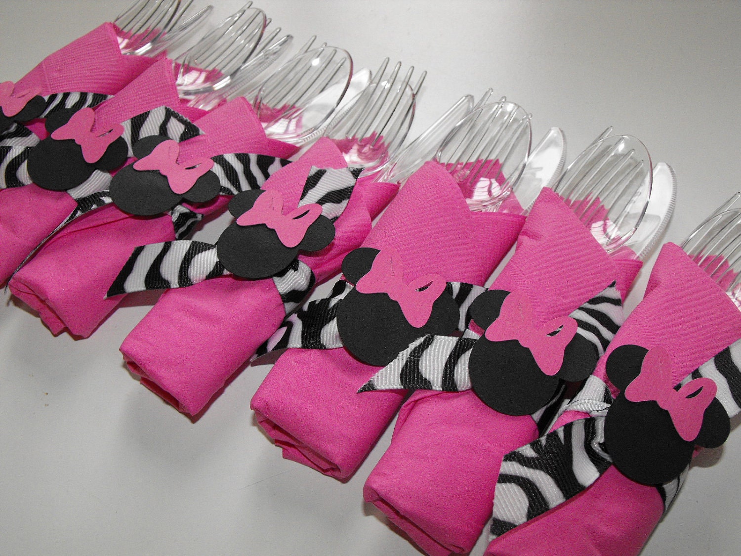 Minnie Mouse Napkin Rings, 10 Birthday Napkin Cutlery Zebra Print