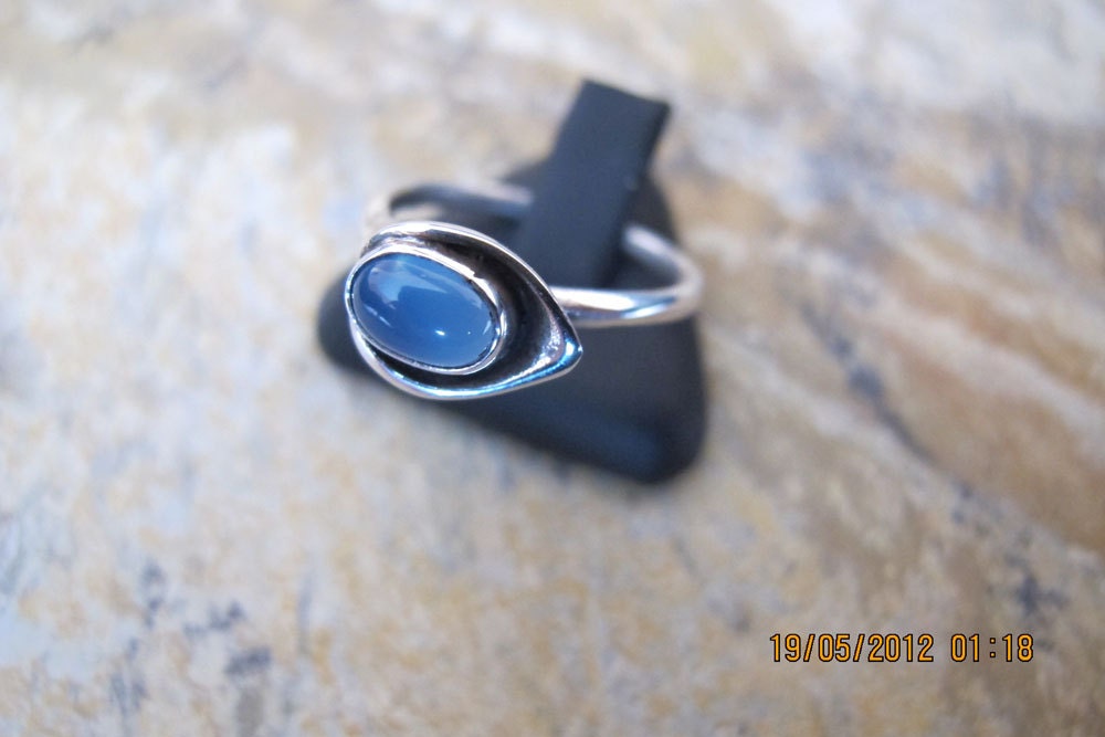 Lily Shaped Sterling Silver Chalcedony Ring