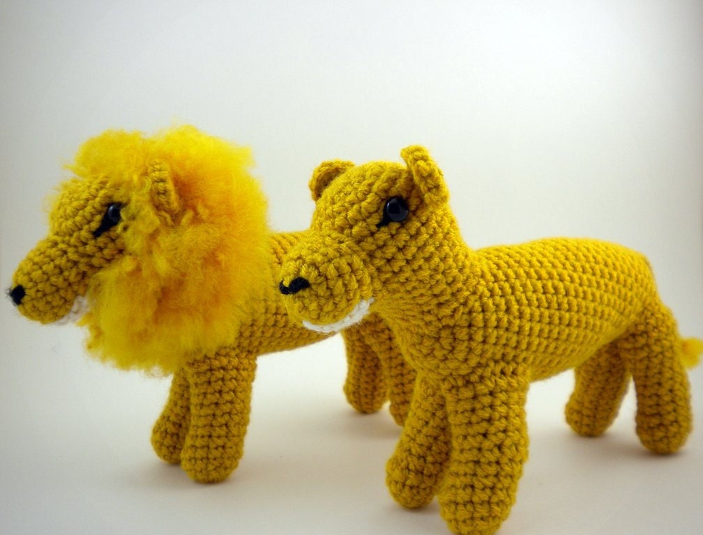 African Lions- Lion and Lioness Amigurumi Set