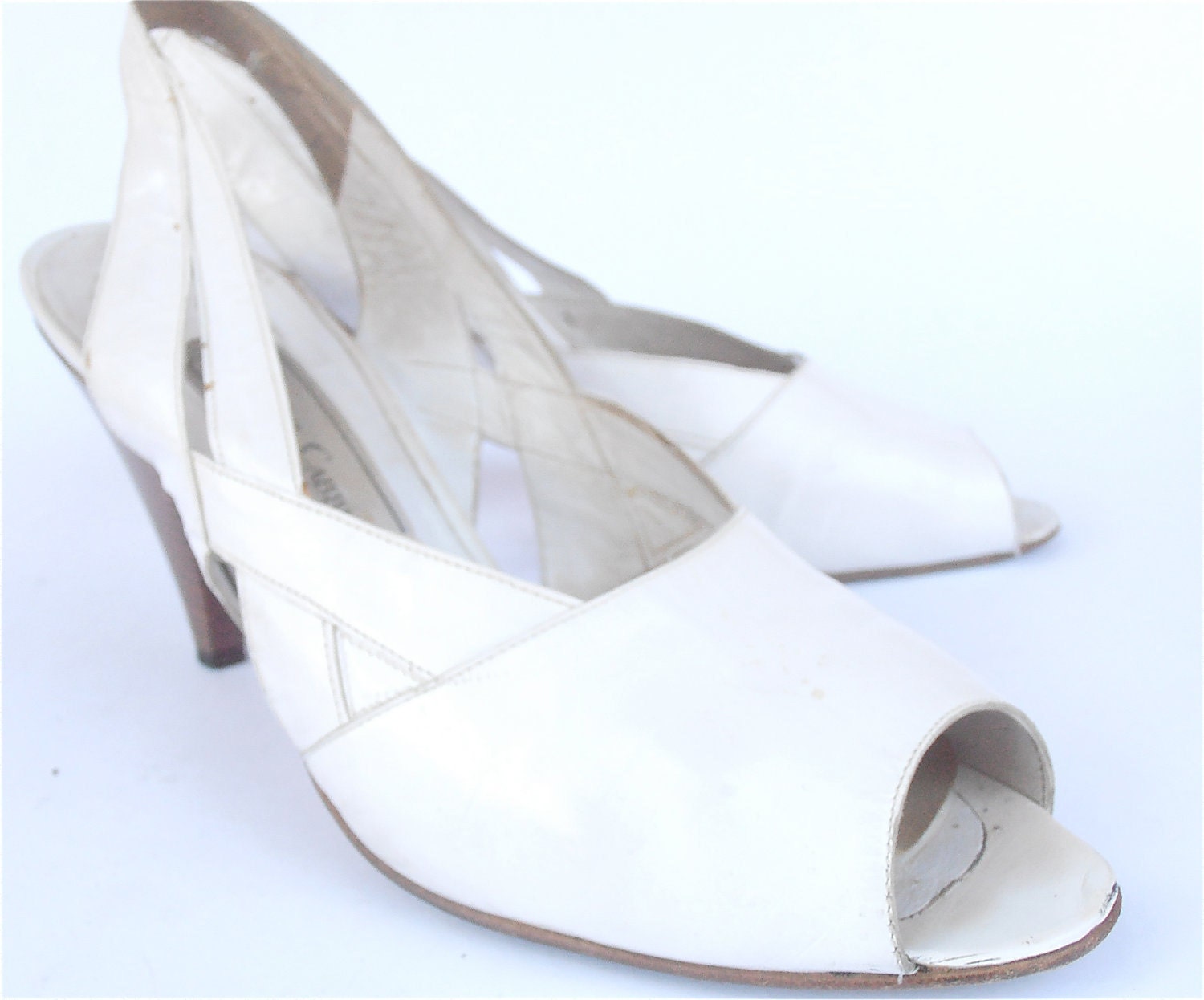 Vintage White Italian Shoes Vintage White Sling Back Vintage White Peep Toe Shoes Vintage White High Heels White Strappy Shoes Ladies Size 8