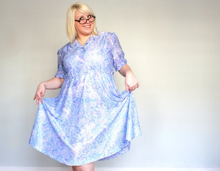 Icy Lilacs and Paisley Clouds - button down - Vintage Dress- plus size-xxl-xxxl
