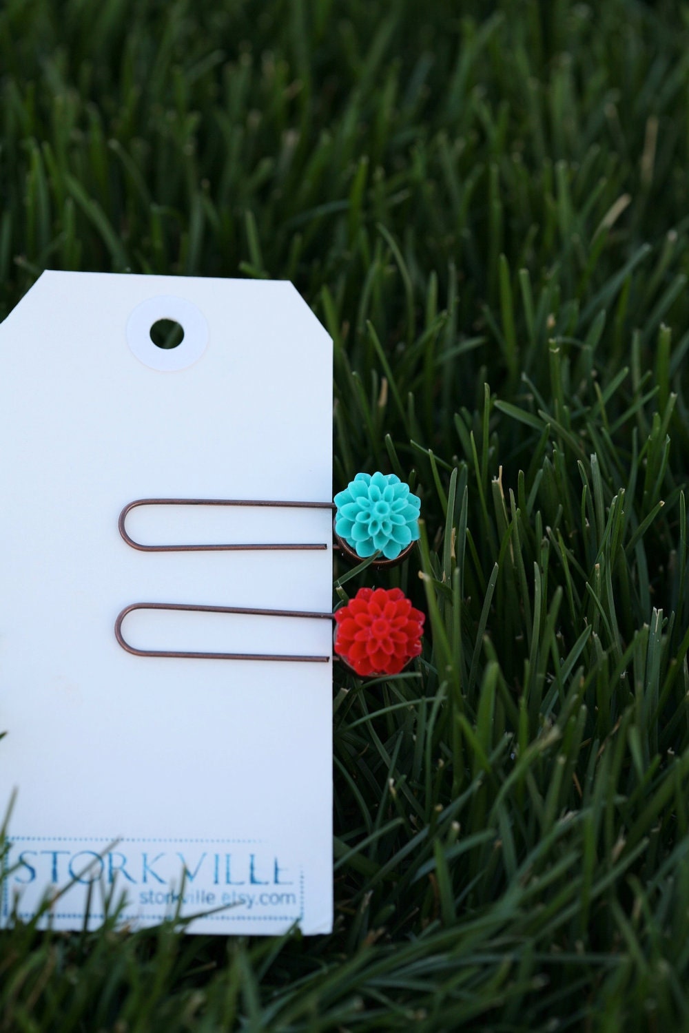 Turquoise and Red Chrysanthemum Flower Paper Clip Bookmarks