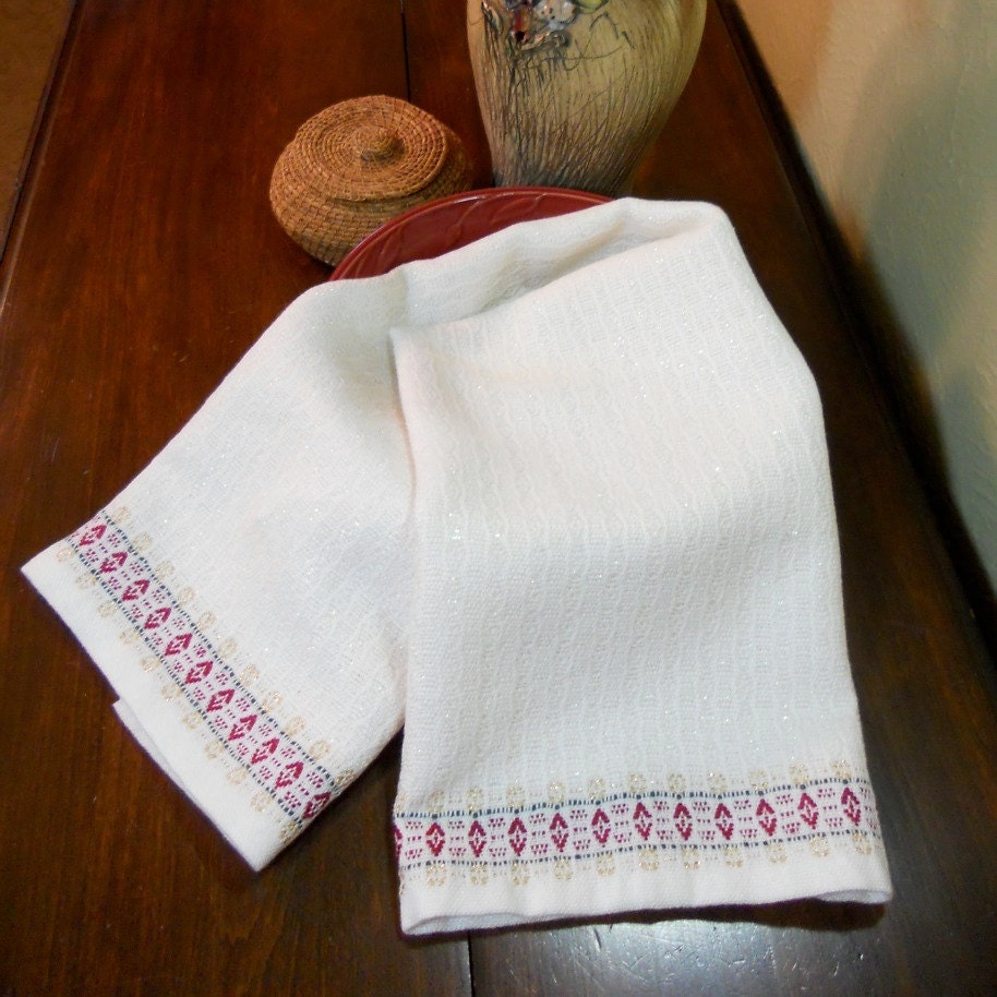 E147 Hand Woven Christmas Table Runner or Dresser Scarf