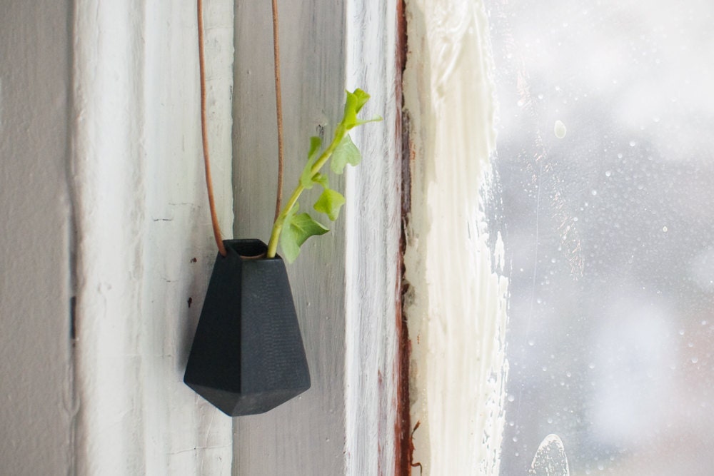 Geometric Planter, Black: A Wearable Planter