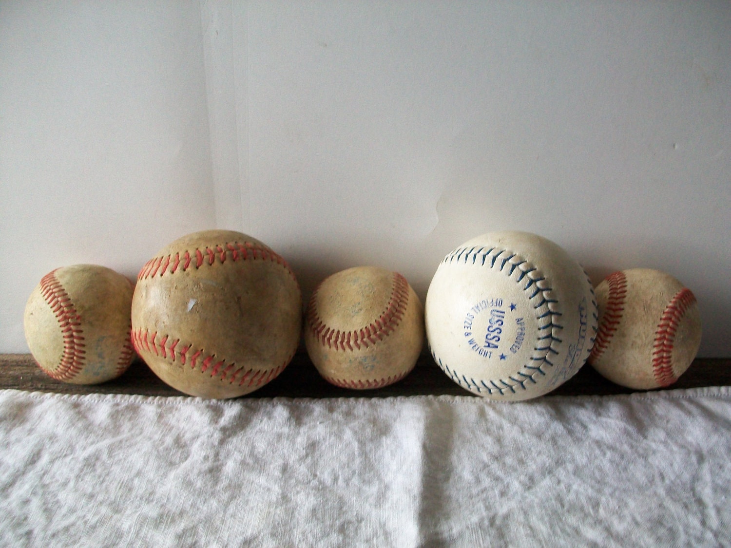 collection of 5 decorative base/soft balls - great guy-room decoratives - no. 6 - GTDesigns