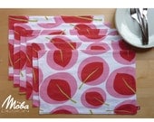 PLACE MATS x 10 Modern Pink and Red Leaf Graphic Pattern Table Setting