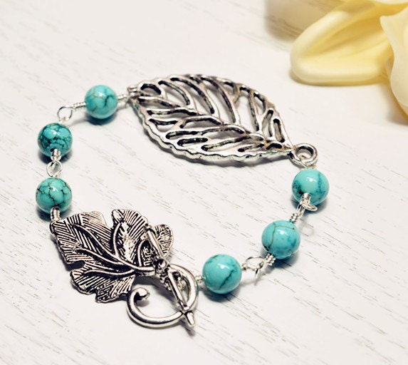 Sage Green Garden Silver Leaf Charm Floral Bracelet. Turquoise Bracelet. Beaded Bracelet. Bridesmaid Gifts. Bridal Shower Gift.