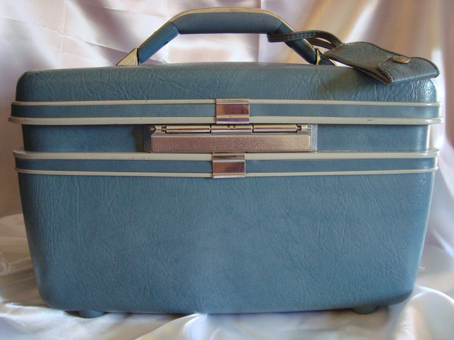 Powder Blue Vanity Train Case TREASURY ITEM