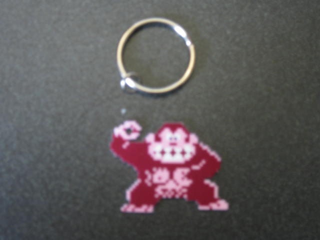 Retro Donkey Kong - 8 bit Keychain