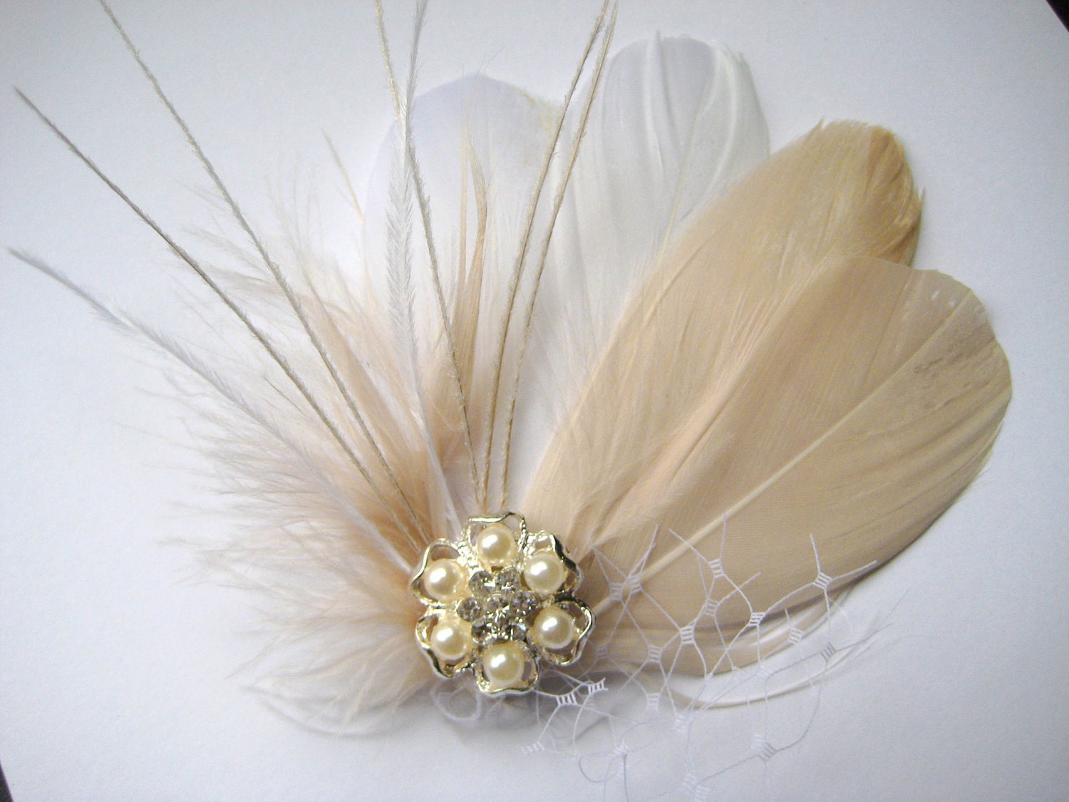Wedding Bridal White Champagne Feather Rhinestone Jewel Veiling Head Piece Hair Clip Fascinator Accessory