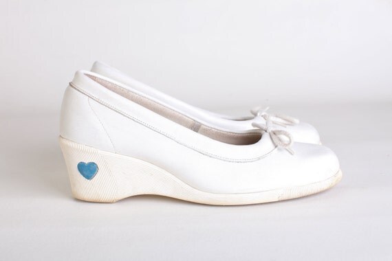 wedge pumps white