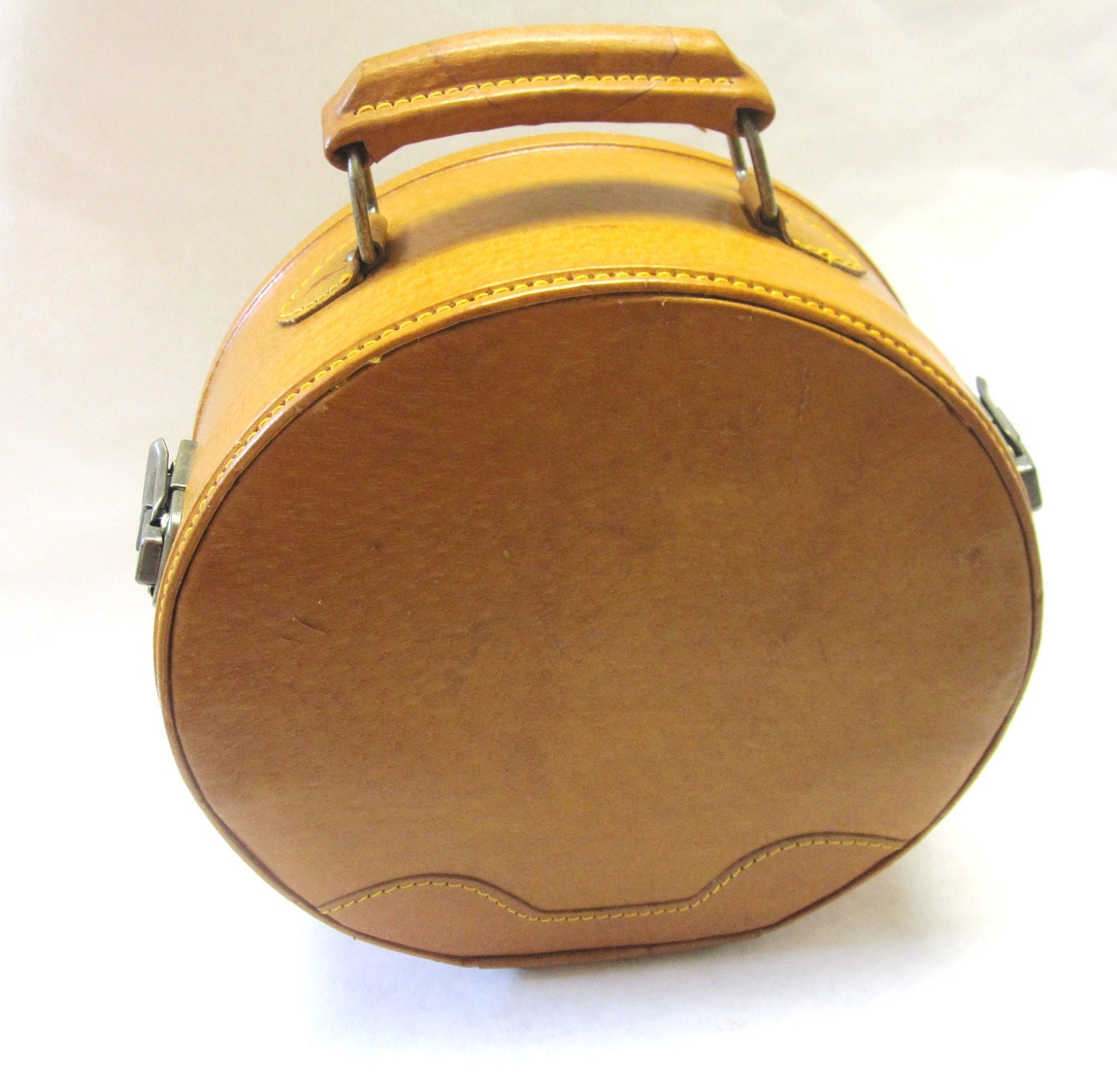Vintage Round Train Case Brown Leather Travel by sweetie2sweetie