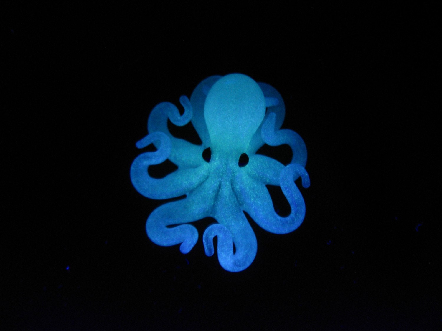 GLoW IN THE DaRK Octopus Pendant Aqua Blue