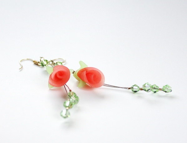 Bridal necklace - Wedding necklace and earrings jewelry set - Coral Pink Roses and green crystals - Polymer clay Israel
