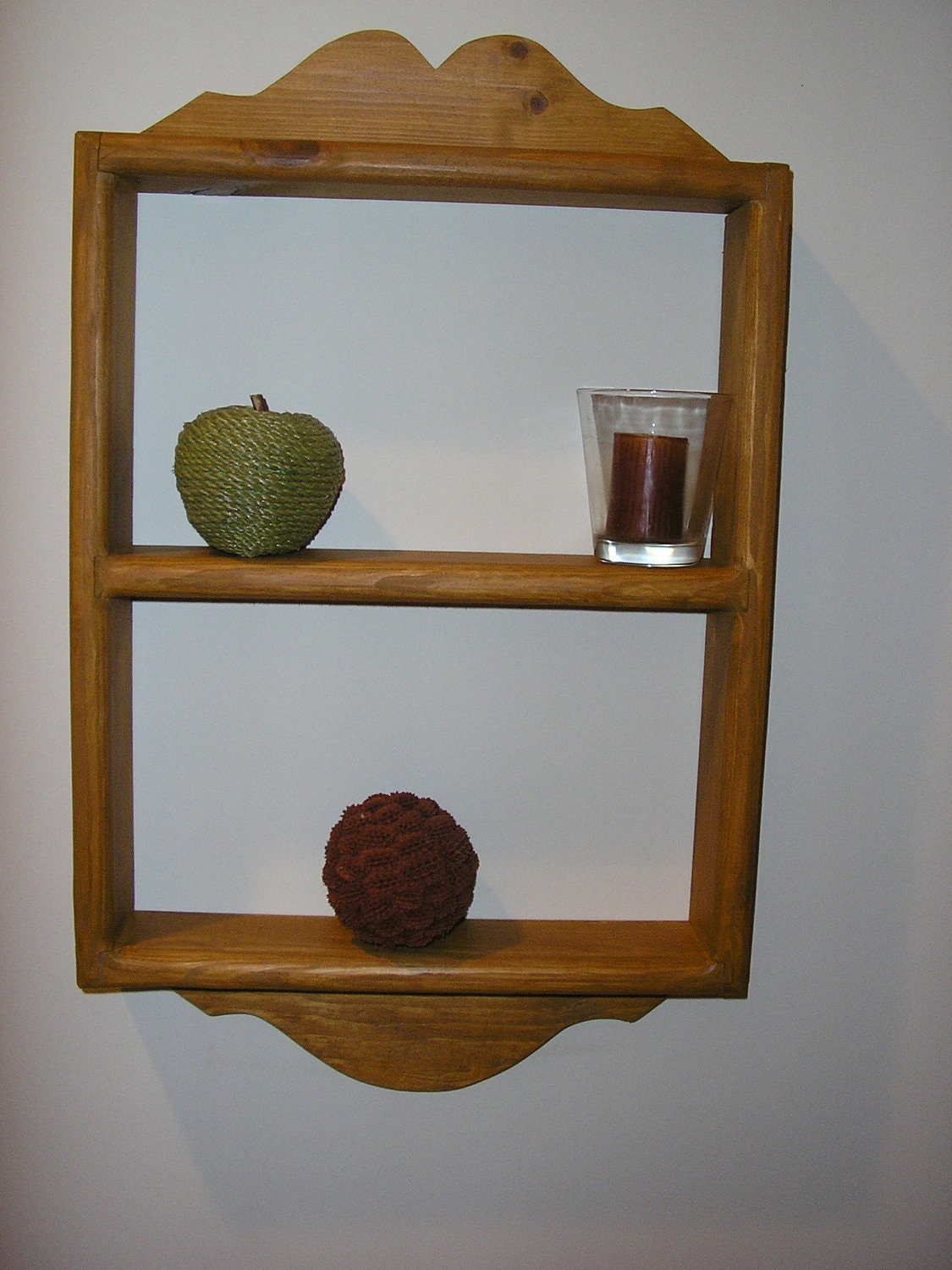 SALE 20% OFF / Colonial Country  Wall Shelf/Curio