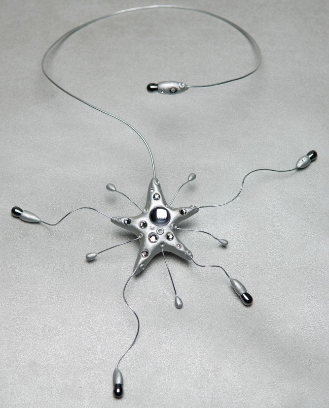 Amoeba neck piece