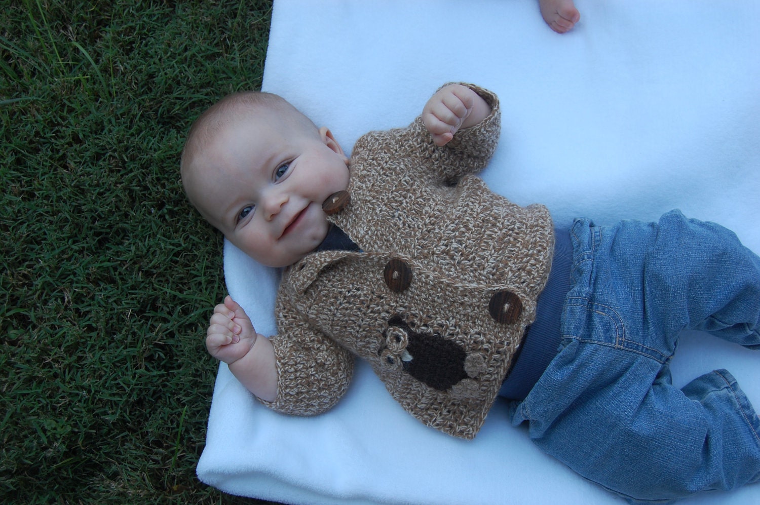 Undyed Alpaca Baby Sweater with Owl Motif