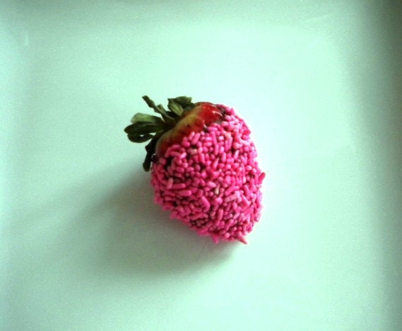 organic chocolate covered strawberries with pink sprinkles - vegan & gluten free