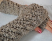 Lacy Fingerless Mittens // CHOOSE YOUR COLOR // Shown in Mushroom Brown - yarncrazygirl