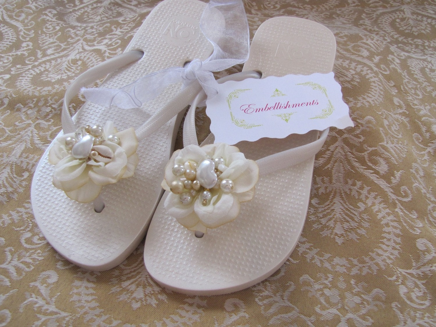 Custom Bridal Flip Flops Ivory Wedding Flip Flops by RoseAndThatch