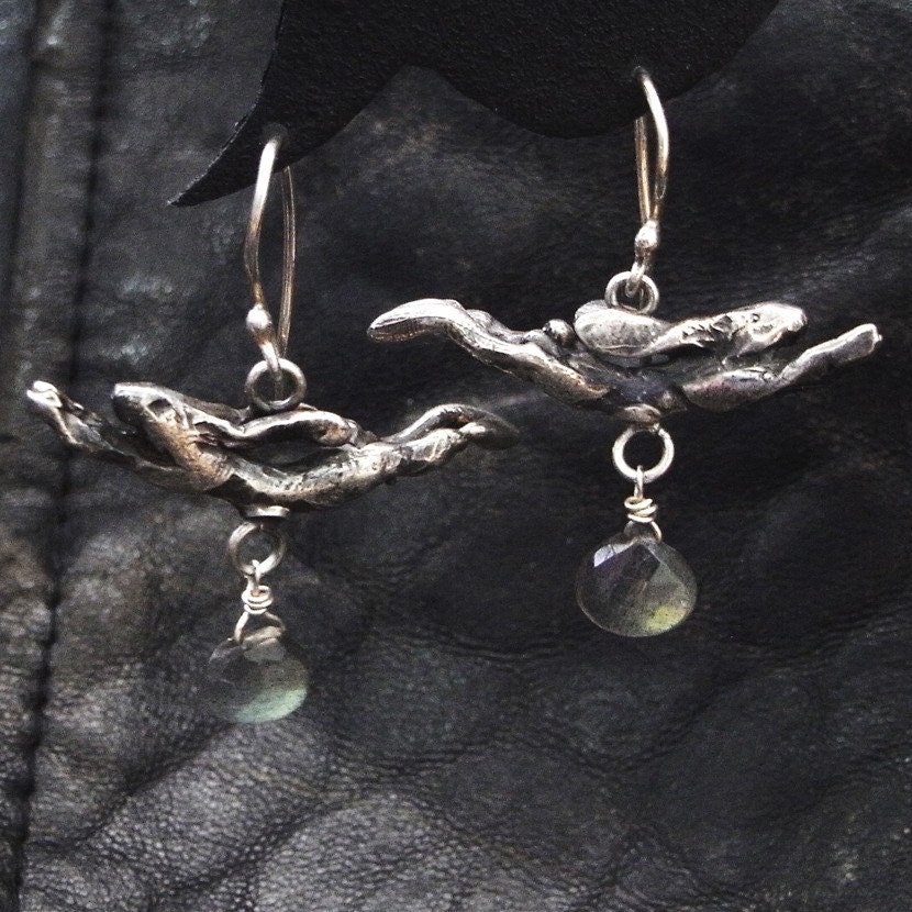 Enchanting Hare Earings Rabbit labradorite gemstone