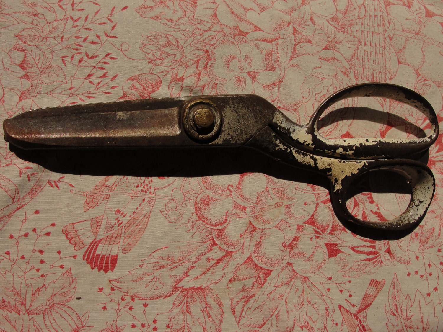 Vintage large scissors chippy- shabby -home decor