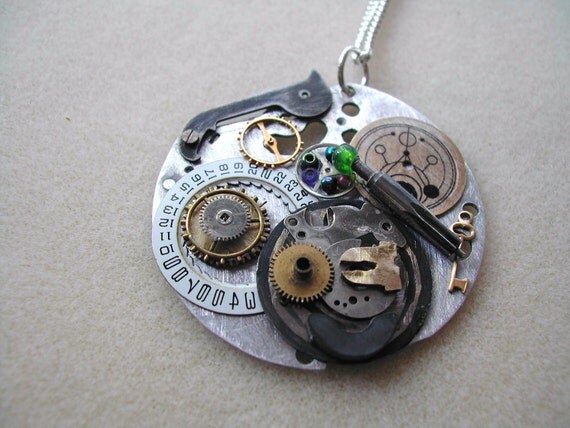 Doctor Who Necklace "Engine of the Tardis"